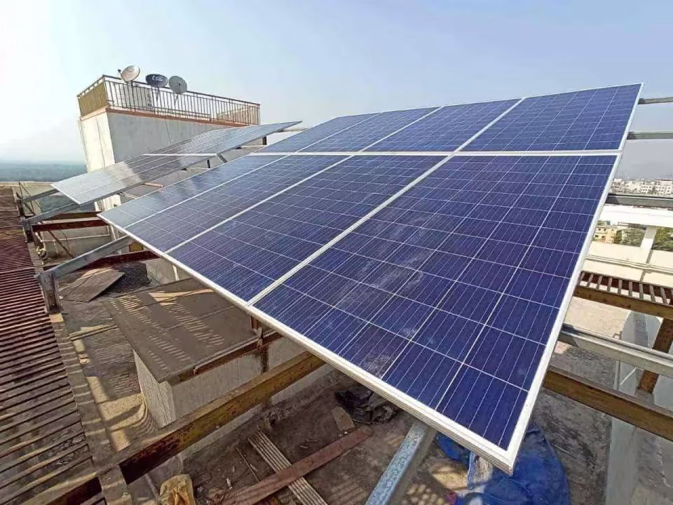 محل پروژه: تهران،ورامین 10 نیروگاه 5 کیلووات جدا از شبکه(off-grid)